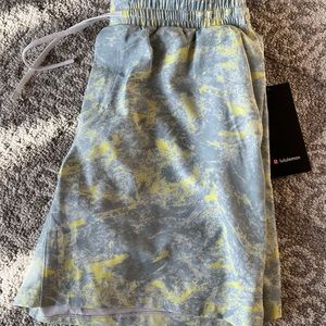Lululemon Pool Short 7”